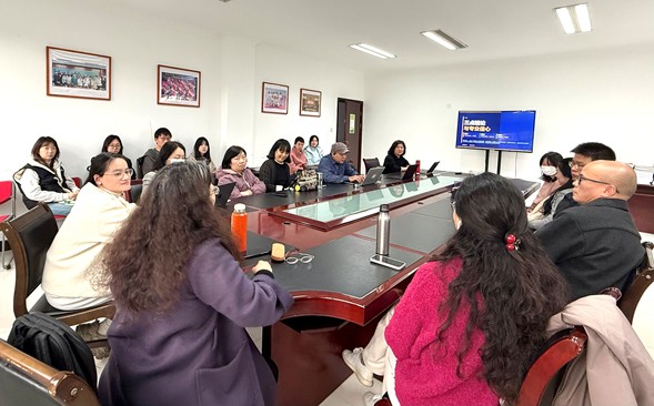 聚焦高质量发展 共谋专业建设方向——英语系召开春季新学期工...