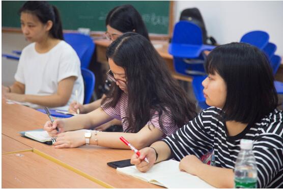 两学一做，讲党课