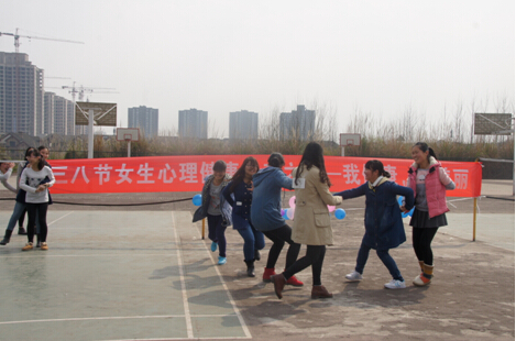 外国语学院女生节活动顺利举行
