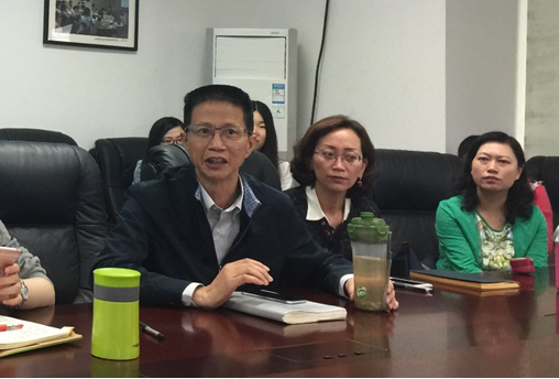 学院邀请美国博林格林大学黎岚教授开展讲座:翻转课堂在美国